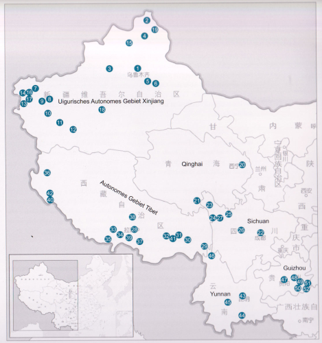 An einem weit entfernten Ort - Reisebericht aus Westchina [Deutsche Ausgabe]. ISBN: 9787119081731