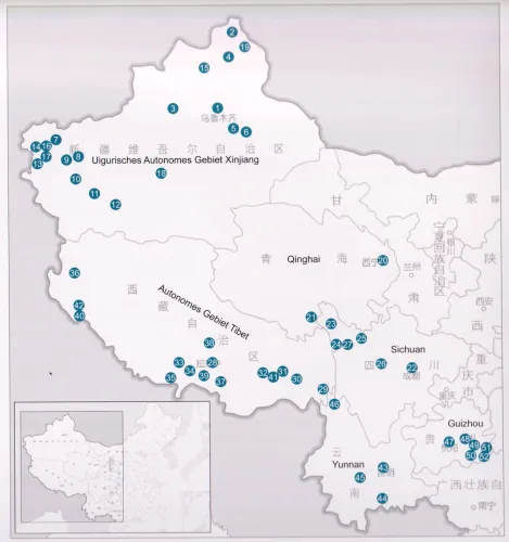 An einem weit entfernten Ort - Reisebericht aus Westchina [Deutsche Ausgabe]. ISBN: 9787119081731